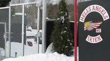 Hells Angels Skien (Foto: Britt Boyesen/NRK) Hells Angels Skien (Foto: Britt Boyesen/NRK)
