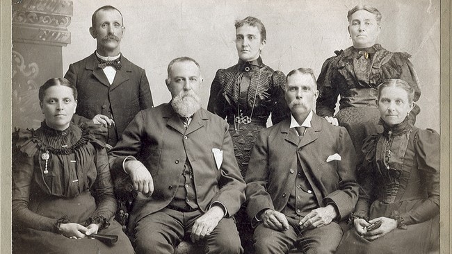 Familiebilde 1899 (Foto: Judy Breck / http://www.flickr.com/photos/goldenswamp/988411219//Flickr.com) Familiebilde 1899 (Foto: Judy Breck / http://www.flickr.com/photos/goldenswamp/988411219//Flickr.com)