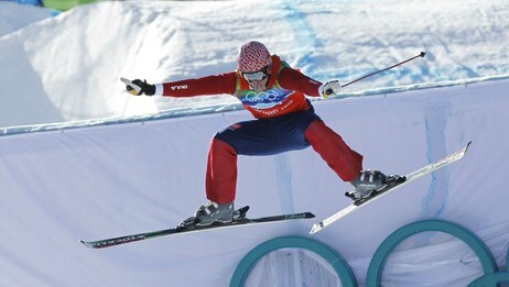 Audun Grønvold tar et splitthopp (Foto:Lise Åserud/Scanpix) Audun Grønvold tar et splitthopp (Foto:Lise Åserud/Scanpix)