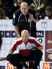 Kevin Martin (øverst) og Glenn Howard  (Foto: Andy Clark/Scanpix/Reuters)