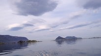 Uksenøya rundt i kajakk