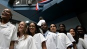 Uteksaminerte US-amerikanere fra Latin American School of Medicine (Foto: ENRIQUE DE LA OSA/REUTERS) Uteksaminerte US-amerikanere fra Latin American School of Medicine (Foto: ENRIQUE DE LA OSA/REUTERS)