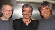 Audun Høisæther, Joar Petter Holmsve og Steinar Storm Kristiansen står bak Morning Light Records. (Foto: Erik Forfod/NRK) Audun Høisæther, Joar Petter Holmsve og Steinar Storm Kristiansen står bak Morning Light Records. (Foto: Erik Forfod/NRK)