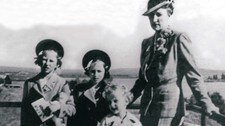 Rovaniemi, Finland, august 1940; Kronprinsesse Märtha og barna i Rovaniemi like før avreisen til USA (NTB)