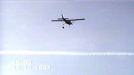 Politiets bilder fra flydroppsaken i 1993. (Foto: Politiet/NRK) Politiets bilder fra flydroppsaken i 1993. (Foto: Politiet/NRK)