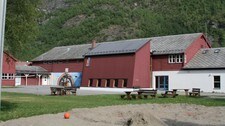 Borgund barne- og ungdomsskule på Steinklepp (Foto: Kjell Arvid Stølen/NRK)