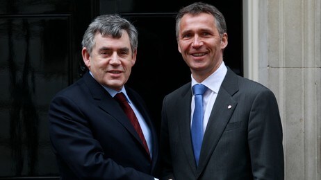 Brown og Stoltenberg (Foto: Andrew Winning/REUTERS) Brown og Stoltenberg (Foto: Andrew Winning/REUTERS)