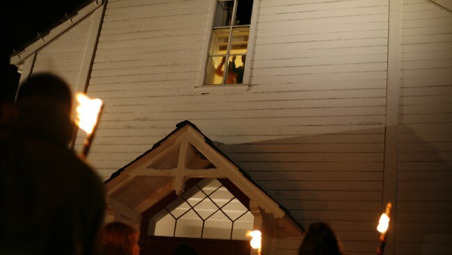 Simon-markering Florø kyrkje (Foto: Simon F. Solheim/NRK)