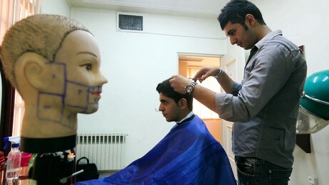 Frisør i Iran (Foto: STRINGER/IRAN/Reuters) Frisør i Iran (Foto: STRINGER/IRAN/Reuters)