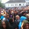 I Larvik har mennesker stått i kø siden 17.15 for å delta i rosetoget. I Larvik har mennesker stått i kø siden 17.15 for å delta i rosetoget.