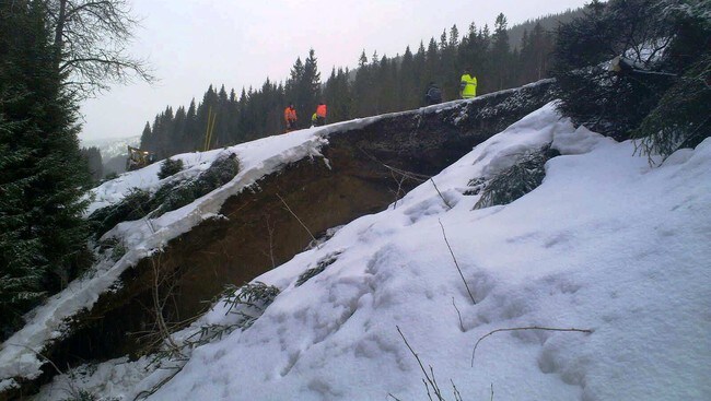 Ras på Nordlandsbanen ved Kvalfors (Foto: Frank Nygård/NRK)
