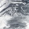 Ovenifra er det det ofte enda lettere å se mønstre i skyene. På satellittbilder som dette kan vi se hvordan lufta opprer i celler og danner små og store mønstre.