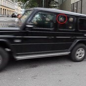 Anders Behring Breivik ankommer tinghuset (Foto: Marius Arnesen/NRK) Anders Behring Breivik ankommer tinghuset (Foto: Marius Arnesen/NRK)