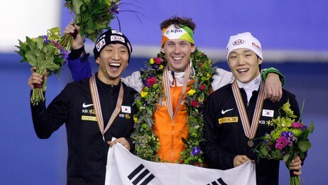 SSKATE-ISU WORLD-MEDALISTS (Foto: DAVE BUSTON/Afp)