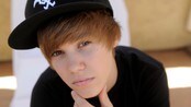 Justin Bieber i Hamar?  - Ryktene flyr om hvor og når Justin Bieber lander i Norge. Tåka ligger over Gardermoen, så kan han ha landet på Hamar? 