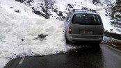 Drosje treft av snøskred i Eidsfjorden.