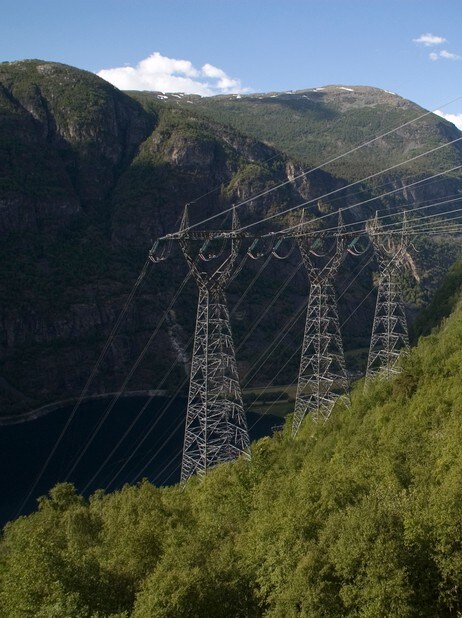 RV 50 Aurland-Hol i Låvisberget (Foto: Merete Husmo Høidal/NRK) RV 50 Aurland-Hol i Låvisberget (Foto: Merete Husmo Høidal/NRK)
