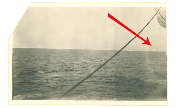 Dette fotografiet skal visstnok vise isfjellet som senket Titanic. (www.rrauction.com) Dette fotografiet skal visstnok vise isfjellet som senket Titanic. (www.rrauction.com)