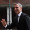 Statsminister Jens Stoltenberg på vei inn i rådhuset. Statsminister Jens Stoltenberg på vei inn i rådhuset.