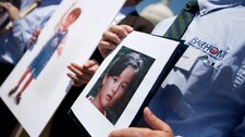 Fedre som har fått barna sine bortført til Japan av ektefefellen (Foto: Evan Vucci/Ap) Fedre som har fått barna sine bortført til Japan av ektefefellen (Foto: Evan Vucci/Ap)