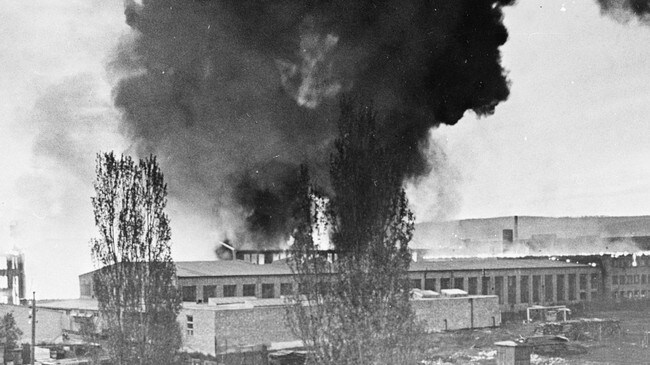 Sabotasjeaksjon mot A/S Per Kure på Hasle i 1944 (Foto: SCANPIX/SCANPIX) Sabotasjeaksjon mot A/S Per Kure på Hasle i 1944 (Foto: SCANPIX/SCANPIX)