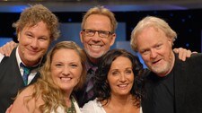 Gustav Nilsen, Ida Marie Ringerud, Ivar Dyrhaug, Inger Lise Rypdal og Viggo Sandvik (Foto: Erik Dyrhaug/NRK) Gustav Nilsen, Ida Marie Ringerud, Ivar Dyrhaug, Inger Lise Rypdal og Viggo Sandvik (Foto: Erik Dyrhaug/NRK)