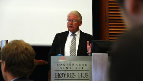 Carl I. Hagen (Foto: Jonas Sætre/NRK) Carl I. Hagen (Foto: Jonas Sætre/NRK)