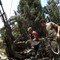 Her betjener to opprørssoldater et anti-luftvern-batteri utenfor Aleppo. Her betjener to opprørssoldater et anti-luftvern-batteri utenfor Aleppo.