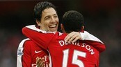 Denilson feirer sammen med Samir Nasri 