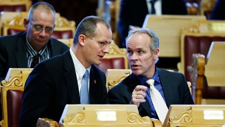 Ketil Solvik-Olsen og Jan Tore Sanner (Foto: Aas, Erlend/NTB scanpix) Ketil Solvik-Olsen og Jan Tore Sanner (Foto: Aas, Erlend/NTB scanpix)