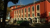 En tur på hybelen kanskje? - Bli med bak veggene i Det runde hus ved Elgesæter bru!Få en eksklusiv rundtur i Samfundet, som nå forbereder seg til 100-årsfest.