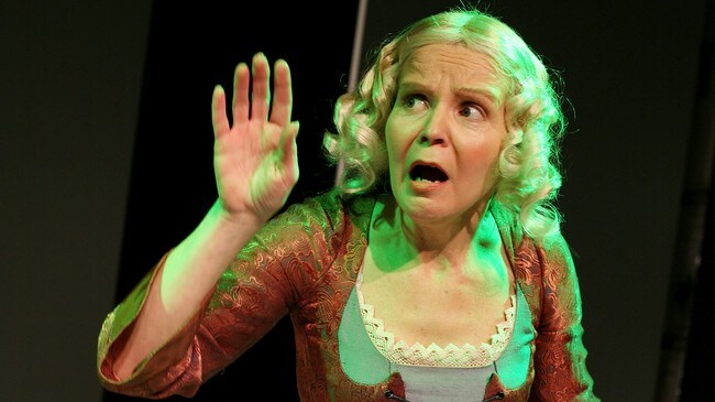 Fra forestillingen 'En julefortelling' (Foto: Teater Manu/Caroline Roka) Fra forestillingen 'En julefortelling' (Foto: Teater Manu/Caroline Roka)