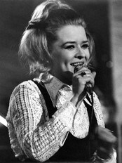 Kirsti Sparboe i Melodi Grand Prix 1969 (Foto: NTB/SCANPIX) Kirsti Sparboe i Melodi Grand Prix 1969 (Foto: NTB/SCANPIX)