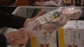 Lammelår på billigsalg - Priskrig presser ned prisen på påskelam, og grillpølser er nå dyrere enn påskelam. - Respektløst og uhørt, mener bondelagsleder.