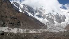 Isbreen Lirund i Lantang-dalen 6 mil nordvest for Katmandu minsket kraftig de siste tiårene. (Foto: SAM TAYLOR/AFP) Isbreen Lirund i Lantang-dalen 6 mil nordvest for Katmandu minsket kraftig de siste tiårene. (Foto: SAM TAYLOR/AFP)