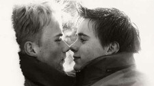 Kysset som fikk snøen til å smelte (Foto: Norsk Filminstitutt) Kysset som fikk snøen til å smelte (Foto: Norsk Filminstitutt)