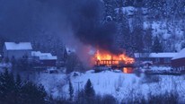 Enebolig i full fyr i Verdal (Foto: Tor Aage Hansen)