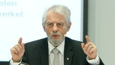Jørgen Kosmo er sjef for Riksrevisjonen (Foto: Roald, Berit/Scanpix)