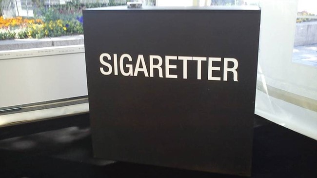 Sigaretter, Philip Morris-stand (Foto: Magnus A. Bettum/NRK/Privat) Sigaretter, Philip Morris-stand (Foto: Magnus A. Bettum/NRK/Privat)