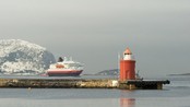 Hurtigruta på vei til Ålesund