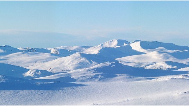 Utsikten mot Trollheimen fra Blåøret (1605 moh) i Oppdal. (Foto: Åsmund Loe)