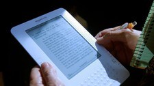Amazon Kindle 2.0, lesebrett (Foto: MARIO TAMA/AFP)
