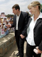 Foreldrene til Madeleine McCann i Marokko (Foto: ABDELHAK SENNA/AFP) Foreldrene til Madeleine McCann i Marokko (Foto: ABDELHAK SENNA/AFP)