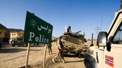 Norske ISAF soldater fra PRT Meymaneh på oppdrag i landsbyen Juma Bazar i Faryab-provinsen