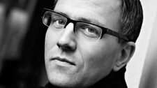 Thomas Enger (Foto: Gyldendal)