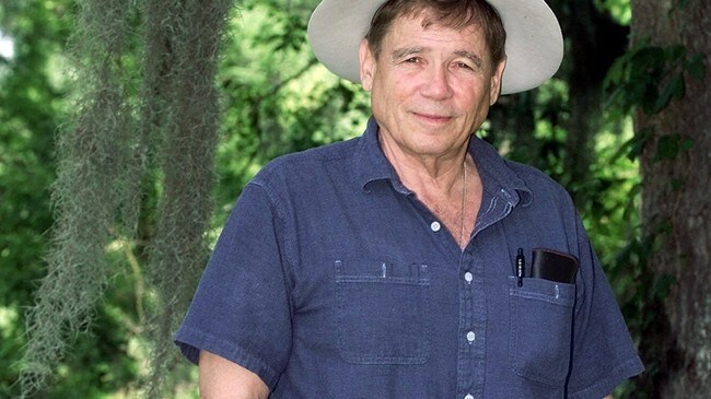 Den amerikanske forfatteren James Lee Burke. Foto: AP/Scanpix (Foto: BRAD KEMP/AP) Den amerikanske forfatteren James Lee Burke. Foto: AP/Scanpix (Foto: BRAD KEMP/AP)