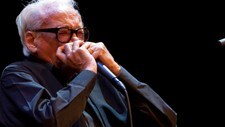 Toots Thielemans på Oslo Jazzfestival 2010 (Foto: Christian Melstrøm/Oslo Jazzfestival) Toots Thielemans på Oslo Jazzfestival 2010 (Foto: Christian Melstrøm/Oslo Jazzfestival)