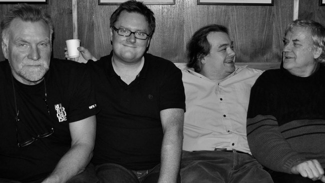 'Flight' f.v. Bjørn Alterhaug, Roger Johansen, Hallgeir Pedersen, Ivar Antonsen (Foto: Vidar Lunden) 'Flight' f.v. Bjørn Alterhaug, Roger Johansen, Hallgeir Pedersen, Ivar Antonsen (Foto: Vidar Lunden)