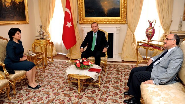 Leyla Zana møtte Erdogan (Foto: Kayhan Ozer/Ap) Leyla Zana møtte Erdogan (Foto: Kayhan Ozer/Ap)