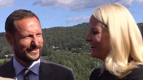 Kronprins Haakon og kronprinsesse Mette-Marit (Foto: Jan Inge Thomassen/NRK)
